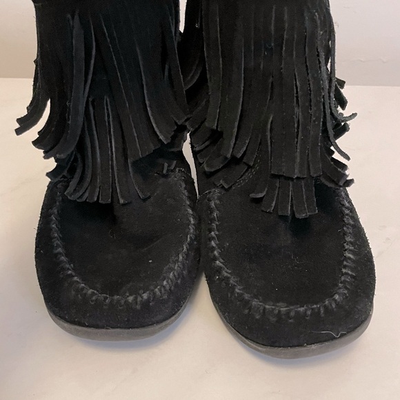 MINNETONKA MOCCASIN Wedge Fringe Ankle Boot - Picture 3 of 15